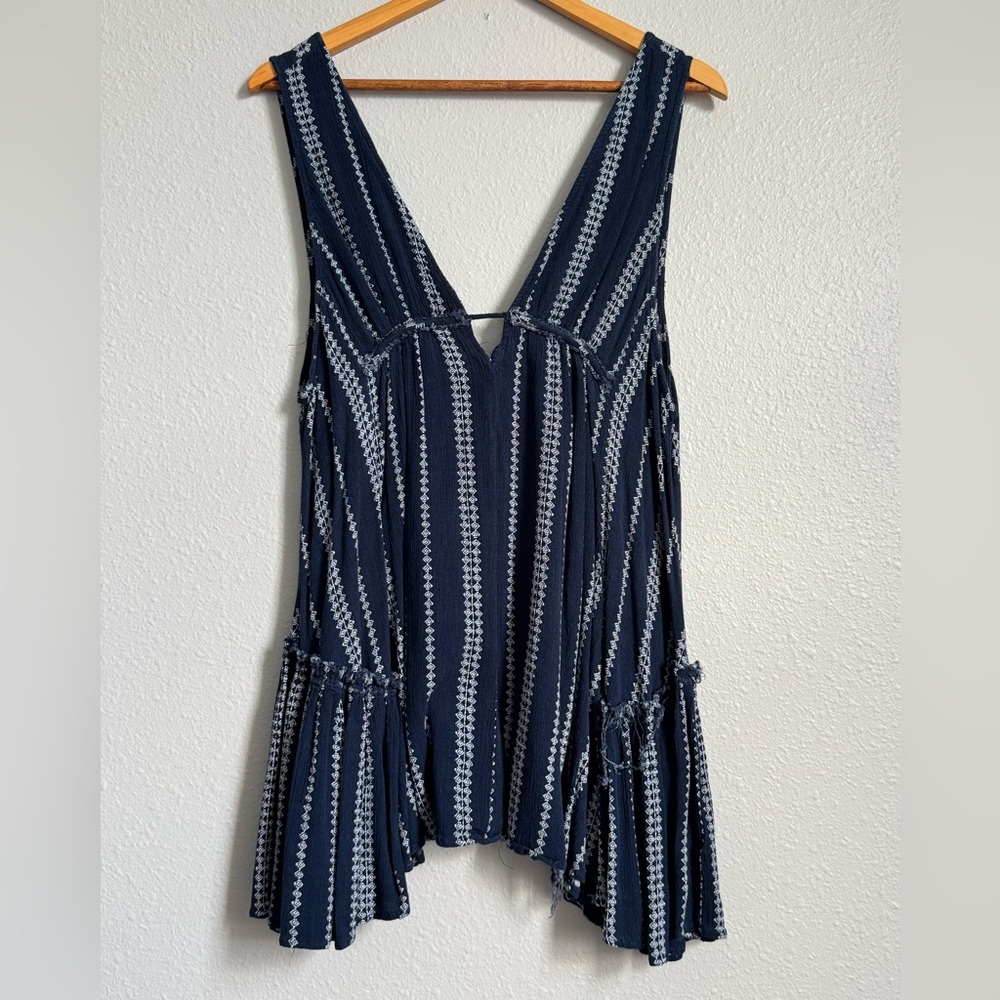 Small American Threads Flowy Tank, Boho with tassels
